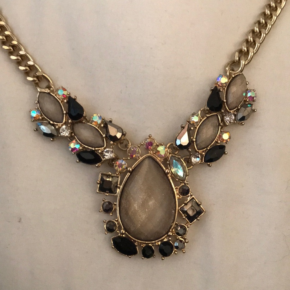 Statement necklace